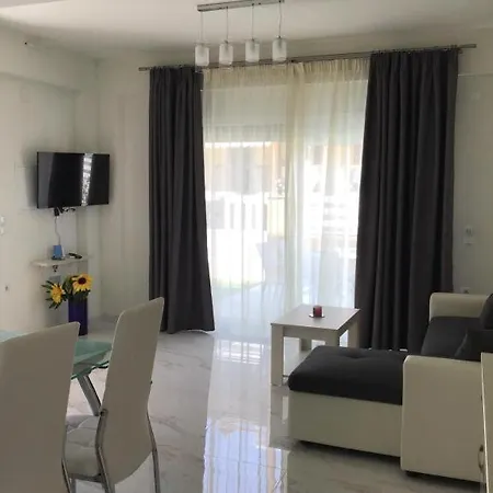 Holiday home Natalia House *